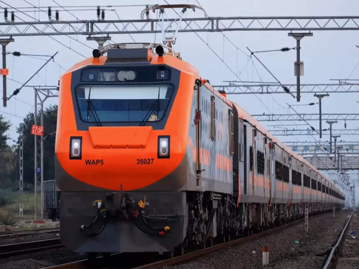 В Индии стартует запуск поездов Amrit Bharat Express с технологией push-pull 