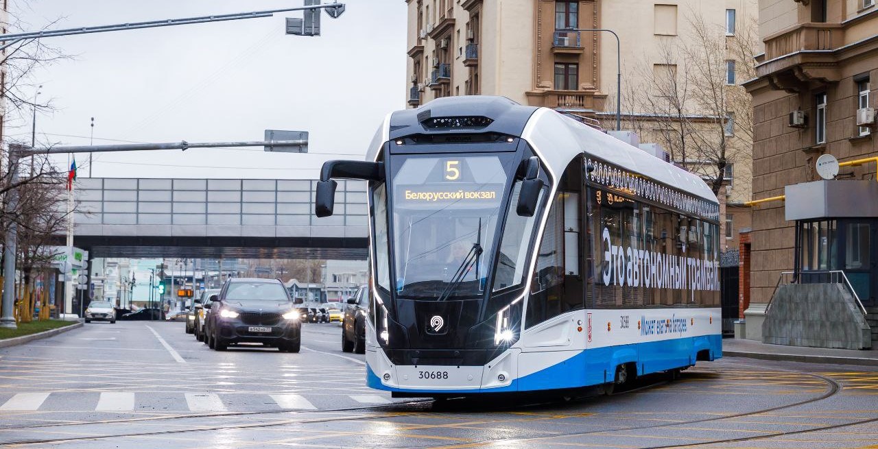 ПК ТС начала поставку 50 трамваев в Москву