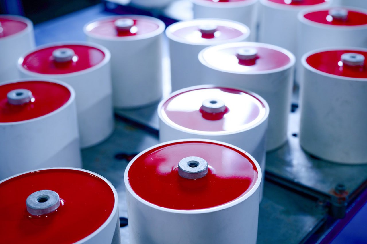 «Нюкон энерджи» разработала конденсатор для высокоскоростных поездов