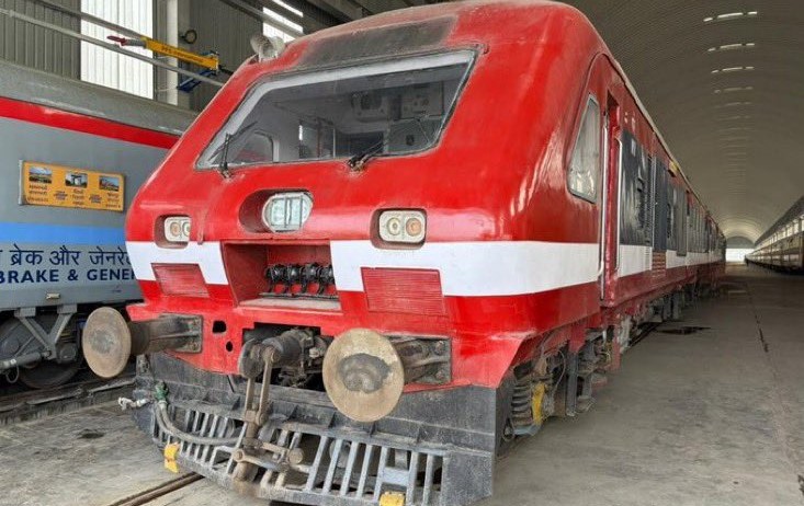 В Индии внедряют газодизельные пассажирские поезда