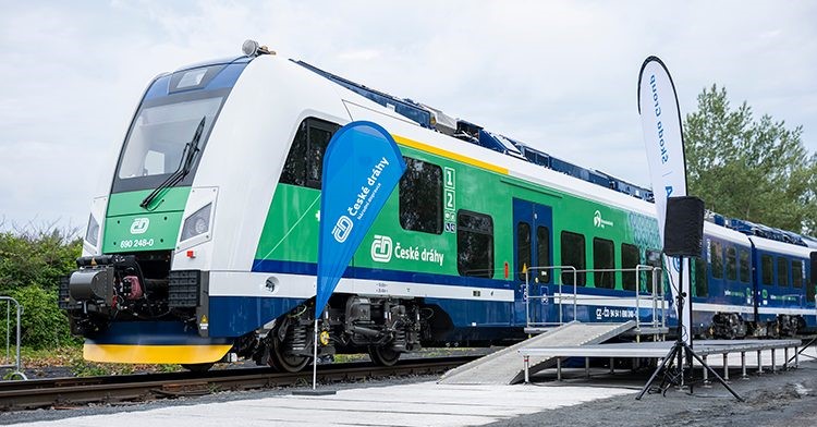 Чехия закупает контактно-аккумуляторные поезда