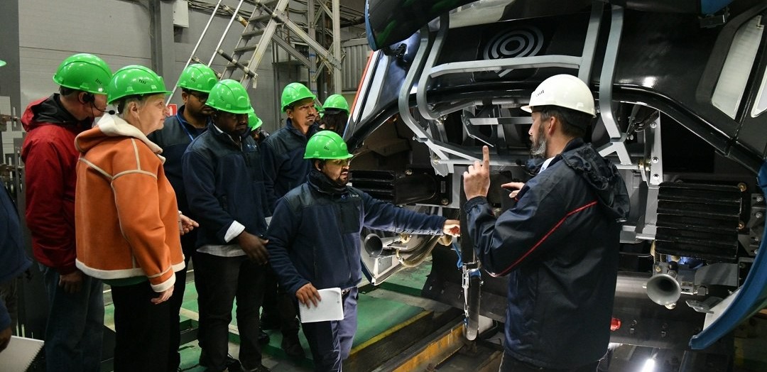 Индия знакомится с «Иволгами» 