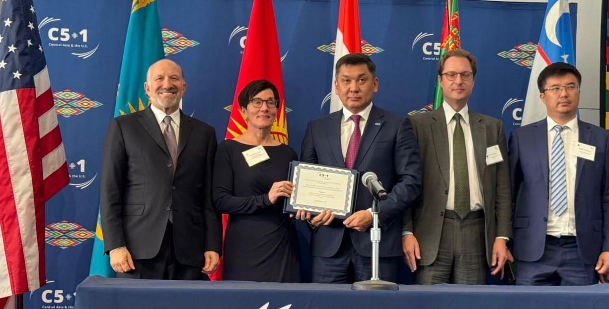 КТЖ привлечет $1,6 млрд на покупку локомотивов Wabtec